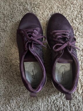 Clarks Women’s Plum Casual Lace-Up Sneakers